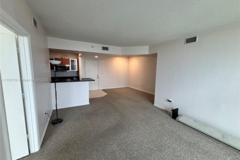 Condominio en venta en Aventura, Florida, 2 dormitorios, 98.2 m2 № 1980228 - foto 2