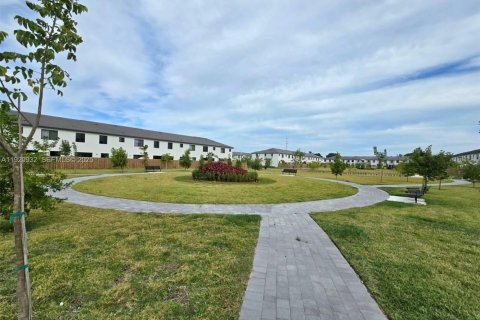 Adosado en alquiler en Homestead, Florida, 3 dormitorios № 1988860 - foto 24