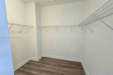 Adosado en alquiler en Homestead, Florida, 3 dormitorios № 1988860 - foto 14