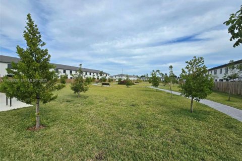 Adosado en alquiler en Homestead, Florida, 3 dormitorios № 1988860 - foto 23