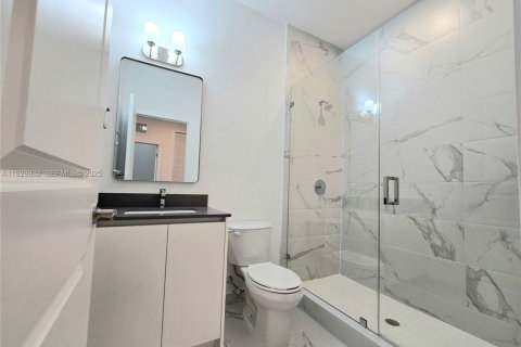 Adosado en alquiler en Homestead, Florida, 3 dormitorios № 1988860 - foto 16