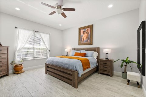 House in Palm Bay, Florida 4 bedrooms, 201.23 sq.m. № 1884551 - photo 25