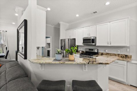 House in Palm Bay, Florida 4 bedrooms, 201.23 sq.m. № 1884551 - photo 13