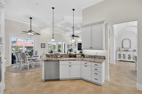 House in Palm Coast, Florida 4 bedrooms, 248.98 sq.m. № 1878078 - photo 23