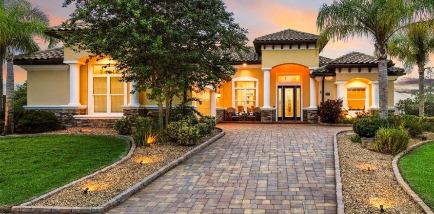 House in Palm Coast, Florida 4 bedrooms, 248.98 sq.m. № 1878078