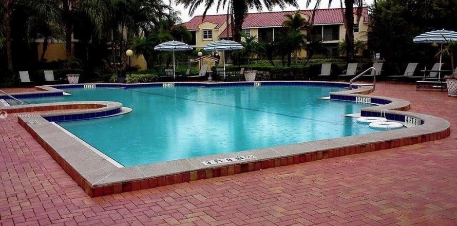 Condo in Pompano Beach, Florida, 2 bedrooms  № 1020001