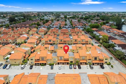 Condominio en venta en Hialeah, Florida, 2 dormitorios, 70.14 m2 № 1966714 - foto 22