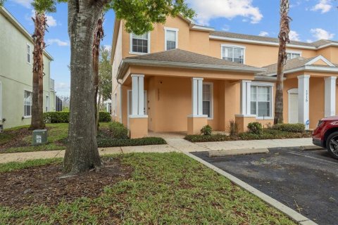Townhouse in Clermont, Florida 3 bedrooms, 139.63 sq.m. № 1572953 - photo 1