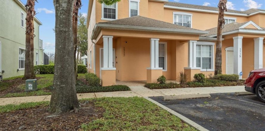 Townhouse in Clermont, Florida 3 bedrooms, 139.63 sq.m. № 1572953