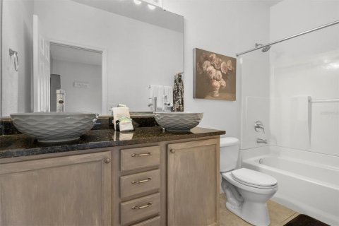 Townhouse in Clermont, Florida 3 bedrooms, 139.63 sq.m. № 1572953 - photo 9