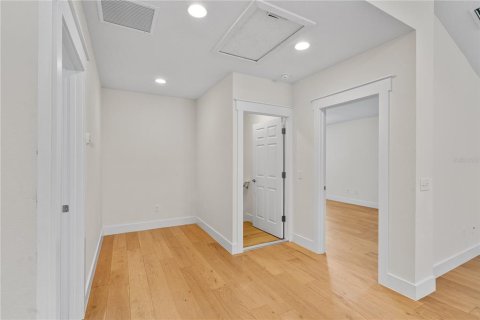 Casa en venta en Sanford, Florida, 5 dormitorios, 303.98 m2 № 1787544 - foto 11