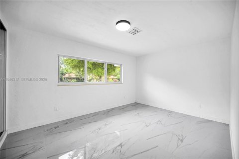 Villa ou maison à louer à Pinecrest, Floride: 4 chambres, 310.85 m2 № 2186724 - photo 23