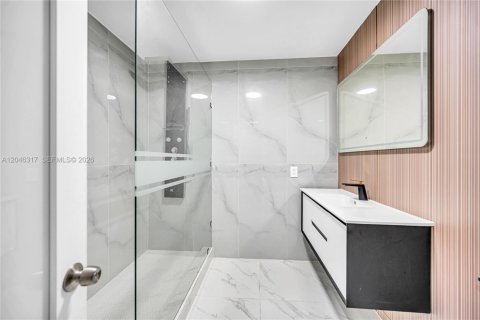 Villa ou maison à louer à Pinecrest, Floride: 4 chambres, 310.85 m2 № 2186724 - photo 22