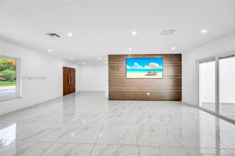 Villa ou maison à louer à Pinecrest, Floride: 4 chambres, 310.85 m2 № 2186724 - photo 7