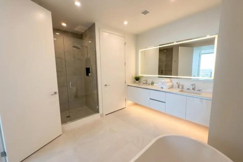 Condo in Lake Park, Florida, 2 bedrooms  № 2363826 - photo 2