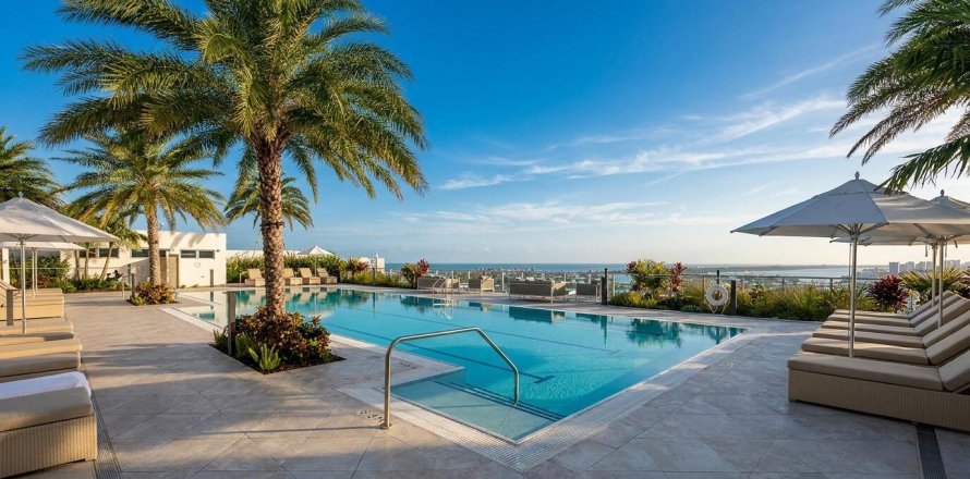 Condo in Lake Park, Florida, 2 bedrooms  № 2363826