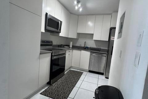 Condo in Hollywood, Florida, 2 bedrooms № 2260110 - photo 8