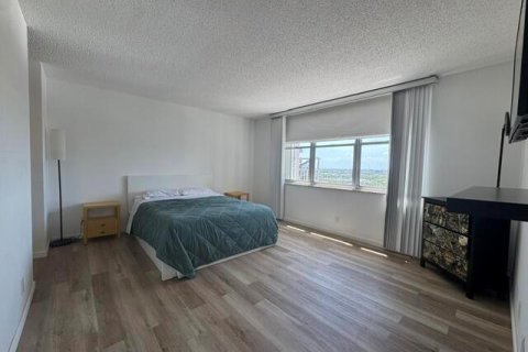 Condo in Hollywood, Florida, 2 bedrooms № 2260110 - photo 6