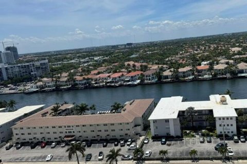 Condo in Hollywood, Florida, 2 bedrooms № 2260110 - photo 18