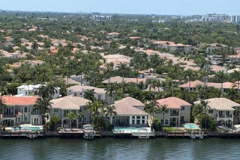 Condo in Hollywood, Florida, 2 bedrooms № 2260110 - photo 19