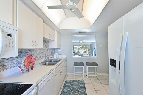 Condo in Bradenton, Florida, 2 bedrooms  № 1517191 - photo 20