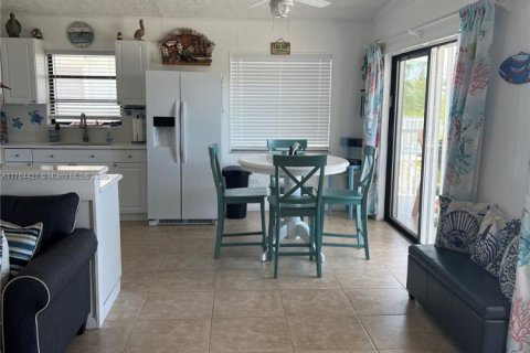 House in Key Largo, Florida 5 bedrooms, 183.57 sq.m. № 1577107 - photo 8