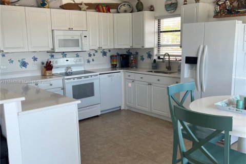 House in Key Largo, Florida 5 bedrooms, 183.57 sq.m. № 1577107 - photo 7