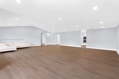 Купить кондоминиум в Холливуд, Флорида 2 спальни, 213.68м2, № 1977668 - фото 10