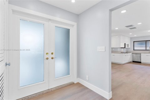 Купить кондоминиум в Холливуд, Флорида 2 спальни, 213.68м2, № 1977668 - фото 12