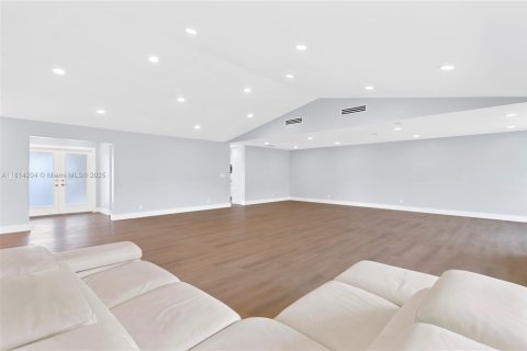 Купить кондоминиум в Холливуд, Флорида 2 спальни, 213.68м2, № 1977668 - фото 11