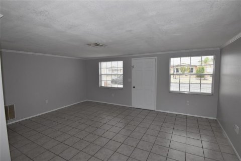 Villa ou maison à louer à Port Richey, Floride: 3 chambres, 120.4 m2 № 1915839 - photo 4