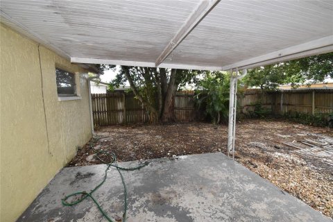 Villa ou maison à louer à Port Richey, Floride: 3 chambres, 120.4 m2 № 1915839 - photo 16