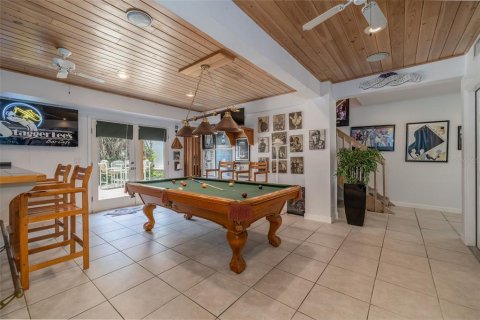 House in New Smyrna Beach, Florida 3 bedrooms, 255.3 sq.m. № 2199847 - photo 17
