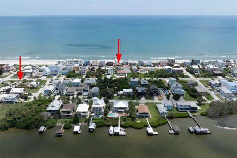 House in New Smyrna Beach, Florida 3 bedrooms, 255.3 sq.m. № 2199847 - photo 10