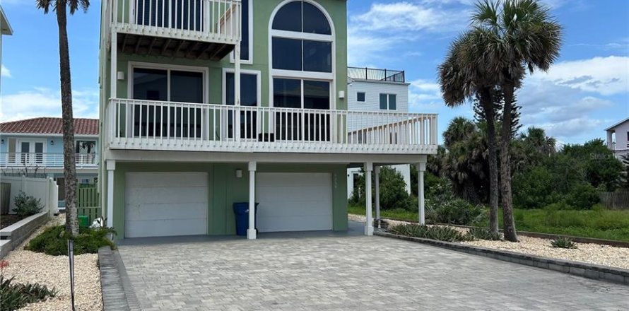 House in New Smyrna Beach, Florida 3 bedrooms, 255.3 sq.m. № 2199847