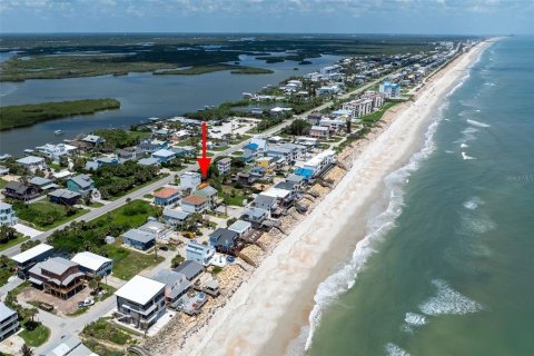 House in New Smyrna Beach, Florida 3 bedrooms, 255.3 sq.m. № 2199847 - photo 2