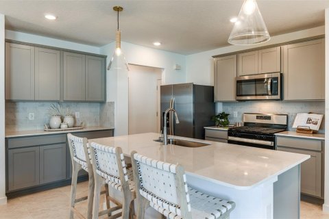 Villa ou maison à vendre à Zephyrhills, Floride: 4 chambres, 213.12 m2 № 1884611 - photo 3