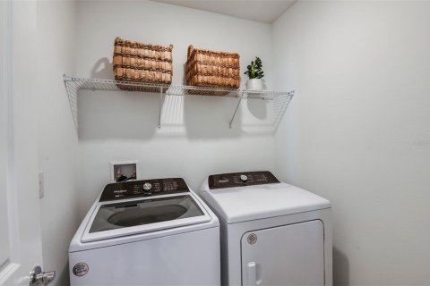 Villa ou maison à vendre à Zephyrhills, Floride: 4 chambres, 213.12 m2 № 1884611 - photo 14