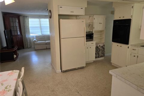 Villa ou maison à vendre à Palm Harbor, Floride: 2 chambres, 82.59 m2 № 1883234 - photo 8