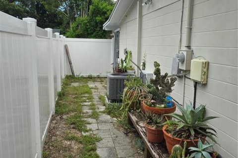 Villa ou maison à vendre à Palm Harbor, Floride: 2 chambres, 82.59 m2 № 1883234 - photo 25