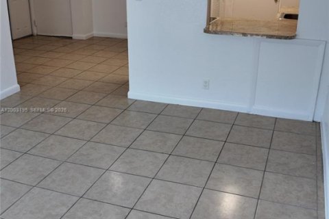 Apartment in Cutler Bay, Florida 2 bedrooms, 20773.04 sq.m. № 2066743 - photo 7