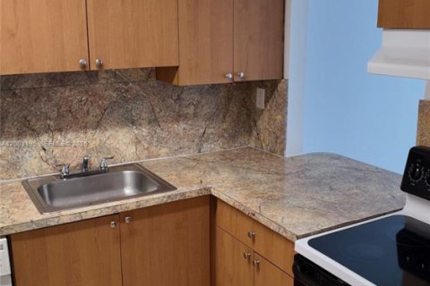 Apartment in Cutler Bay, Florida 2 bedrooms, 20773.04 sq.m. № 2066743 - photo 2