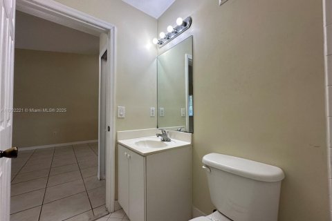Condo in Homestead, Florida, 2 bedrooms  № 1953739 - photo 11