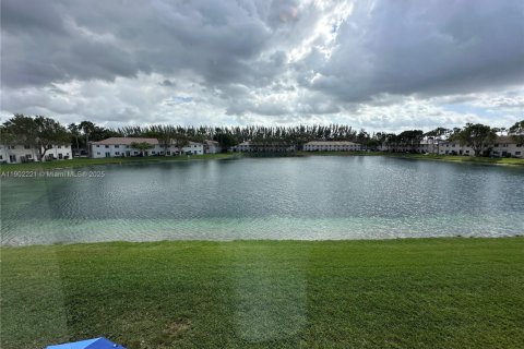 Condo in Homestead, Florida, 2 bedrooms  № 1953739 - photo 18