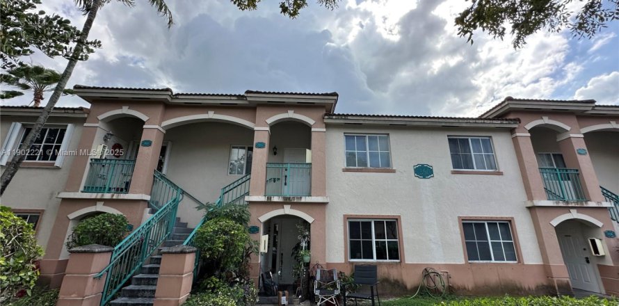Condo in Homestead, Florida, 2 bedrooms  № 1953739