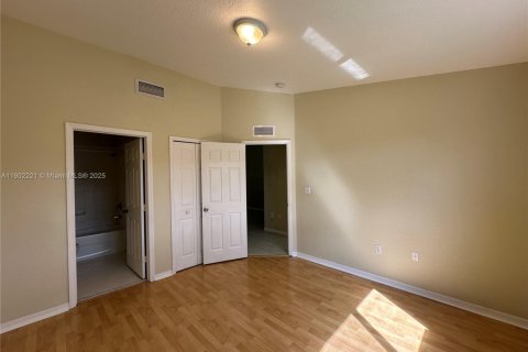 Condo in Homestead, Florida, 2 bedrooms  № 1953739 - photo 13