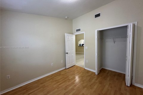 Condo in Homestead, Florida, 2 bedrooms  № 1953739 - photo 9