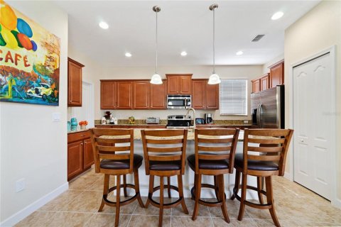 Casa en venta en Kissimmee, Florida, 5 dormitorios, 286.23 m2 № 1555908 - foto 17