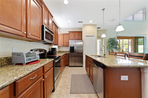 Casa en venta en Kissimmee, Florida, 5 dormitorios, 286.23 m2 № 1555908 - foto 18