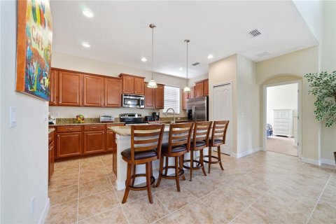 Casa en venta en Kissimmee, Florida, 5 dormitorios, 286.23 m2 № 1555908 - foto 16